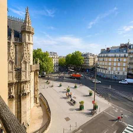 Aishin Gare De Lest شقة